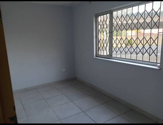 3 BEDROOM FLAT TO LET IN BRACKENHAM